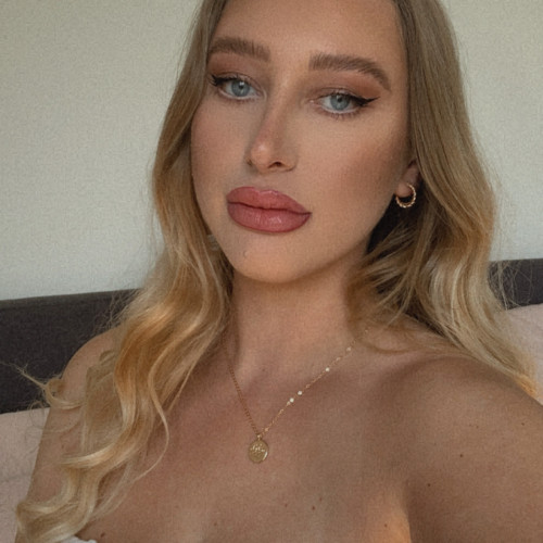Robyn C.