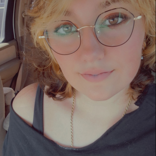 Izzy M. profile photo