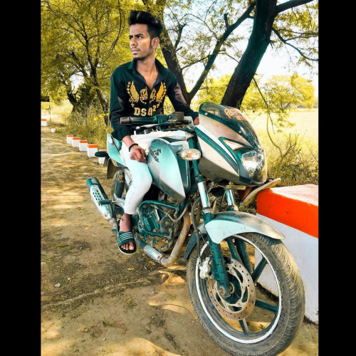 Roshan M. profile photo