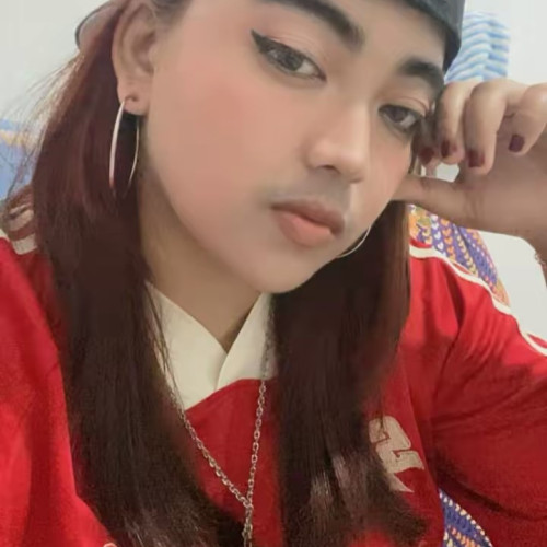 CEL B. profile photo