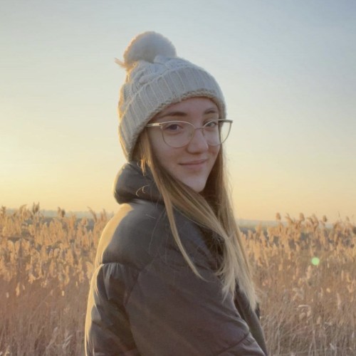 Anna R.