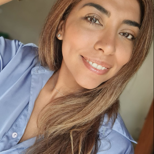 victoria l. profile photo