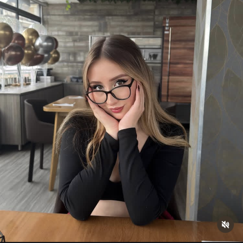 Amelia M. profile photo