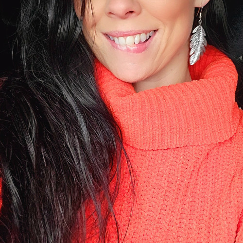Holly J. profile photo
