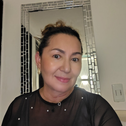Dania L. profile photo