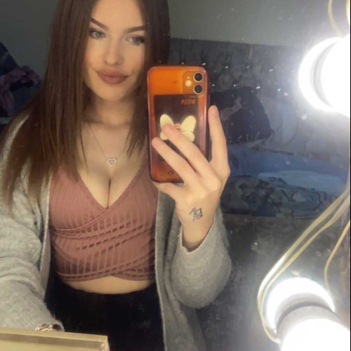 Chloe B. profile photo