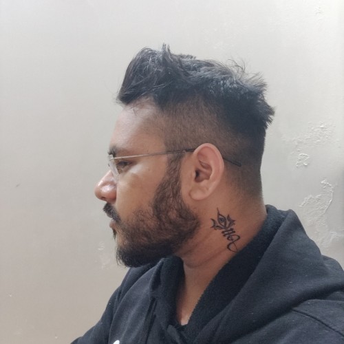 Dhruv M.