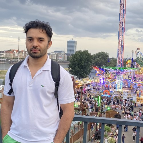 Mehdi M.