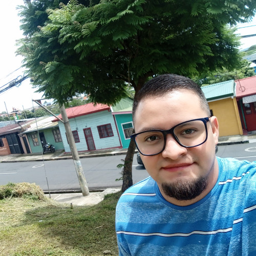 DeVaLoS E. profile photo