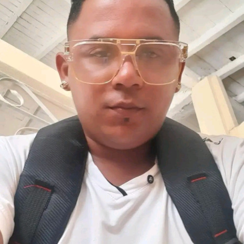 Reynyer R. profile photo
