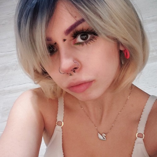 Noa R.