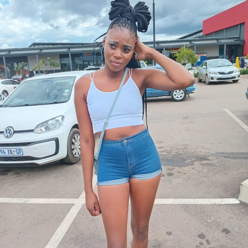 Nomia E. profile photo