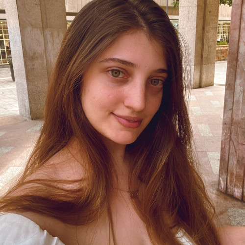 Izabella V. profile photo