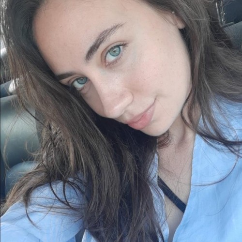 Sara C.