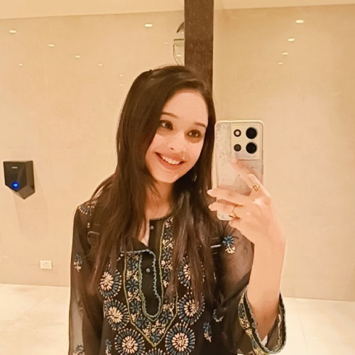 Isha R.