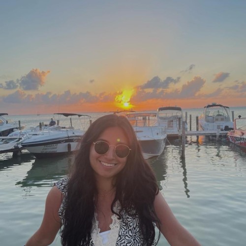 Ana Laura M.