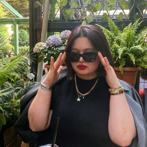 Ozge Nur G. profile photo