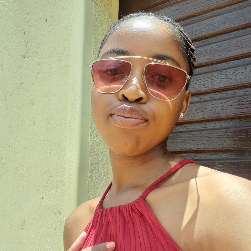Noni M. profile photo