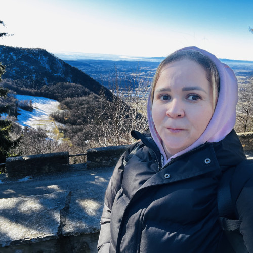 Ionela M. profile photo