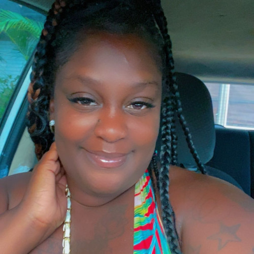 Tia N.
