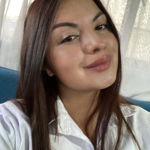 Alejandra  B.