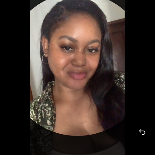 Divine M. profile photo