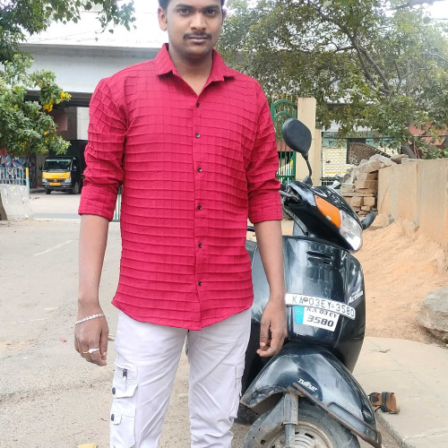 murali y. profile photo