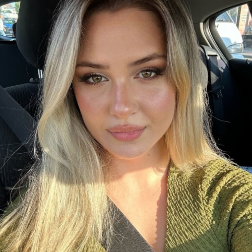 Chloe D. profile photo