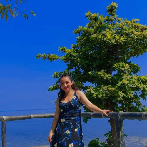Iza F. profile photo