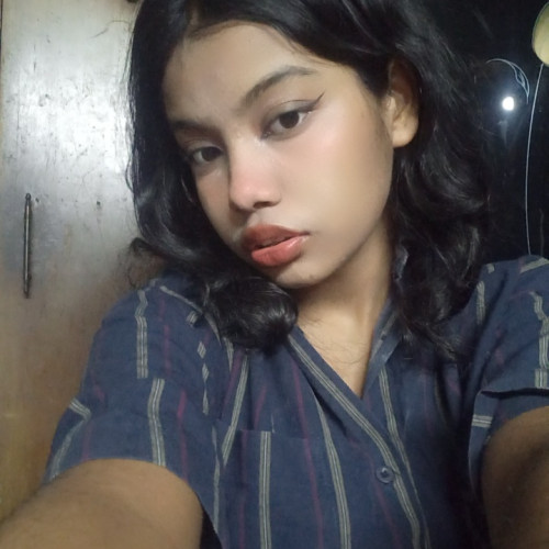 Gloria F.