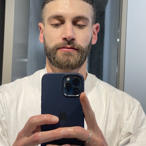 Chris L.