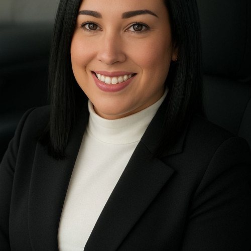 Mariely M.