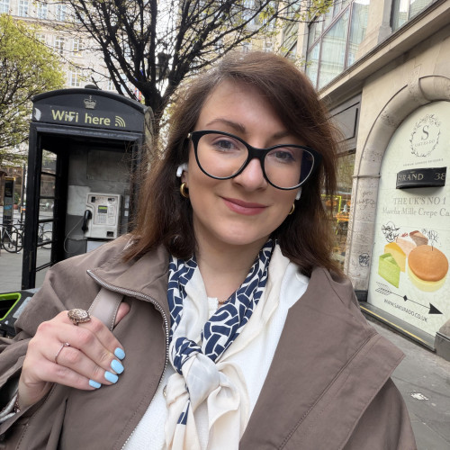 Lena J. profile photo