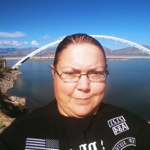 Elizabeth R. profile photo