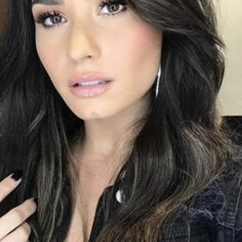 Cloe V. profile photo