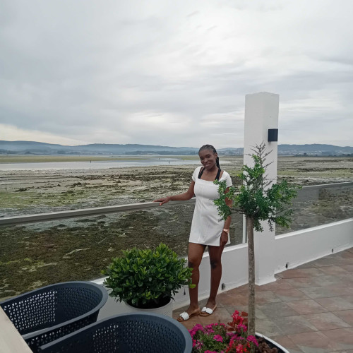 tinna y. profile photo