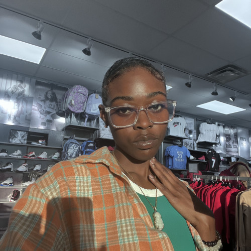 Bee J. profile photo