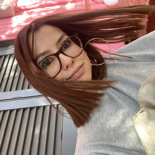 Andreea B.