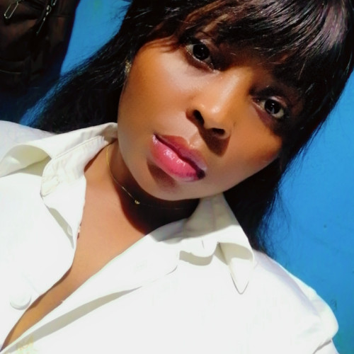 Dinelly L. profile photo