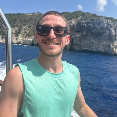 Damien t. profile photo
