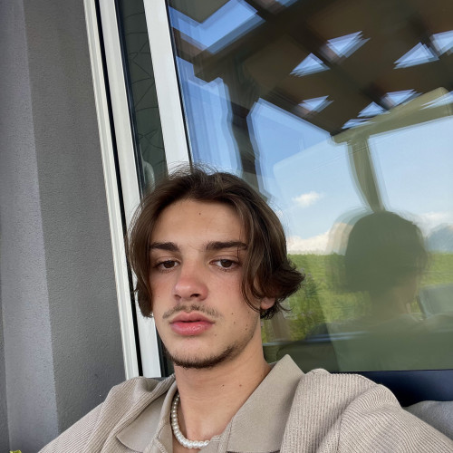 Julien R. profile photo