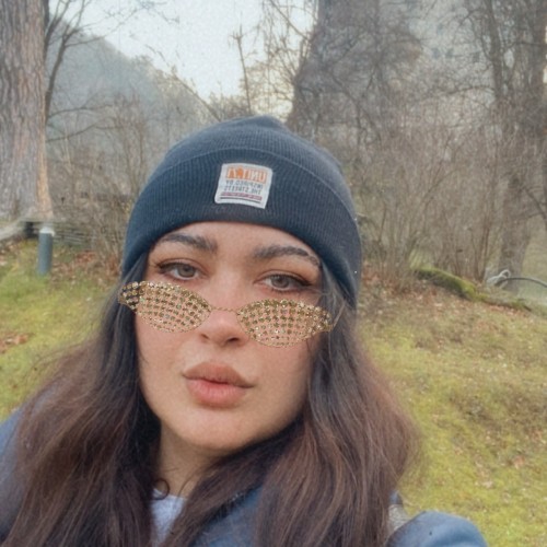 Gabriela D.