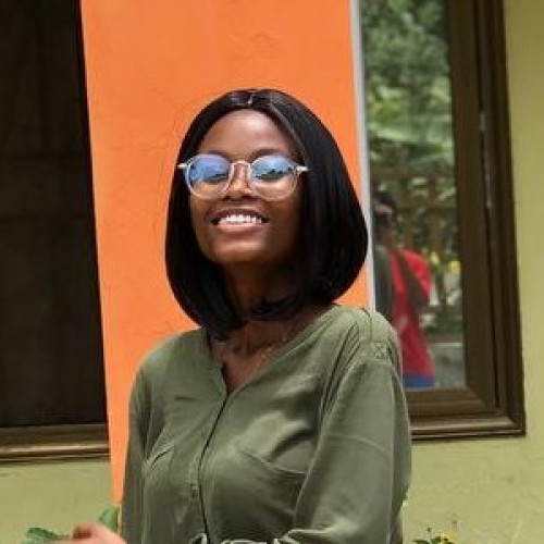 Emy B. profile photo