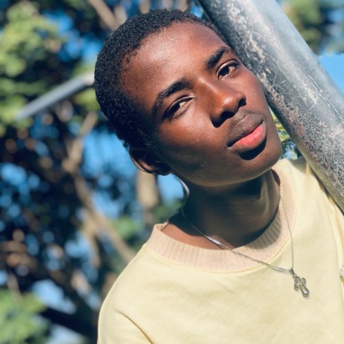 Tayo  J.
