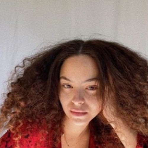 Julie P. profile photo