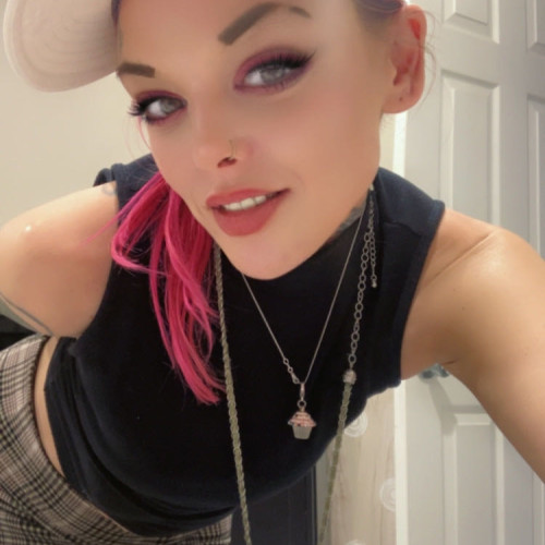 pinkie d.