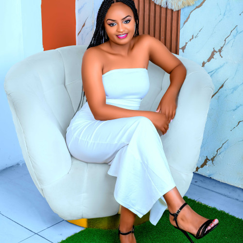 Bee k. profile photo