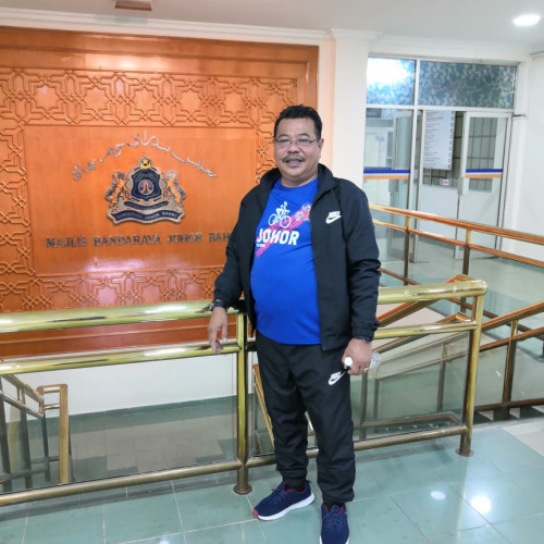 Naharuddin  M.