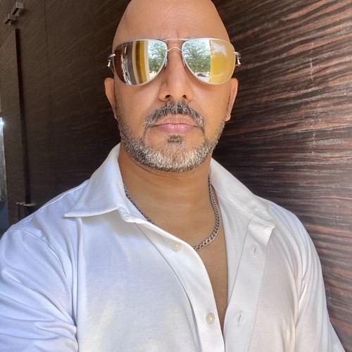Vivek L.
