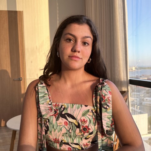 Isabela  A.